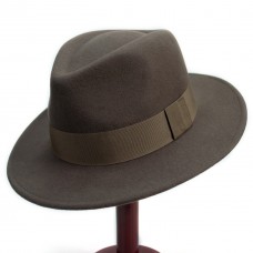 Шляпа федора с прямыми полями коричневая