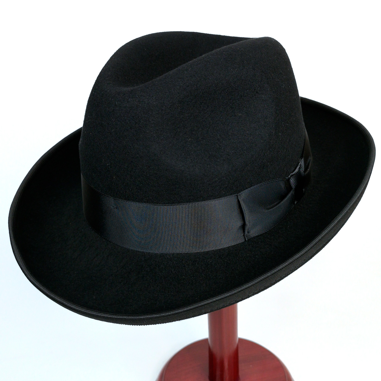 Фетровая шляпа купить москва. Шляпа Хомбург. Фетровая шляпа Хомбург. Шляпы Хомбург и трилби. Шляпа Федора трилби.